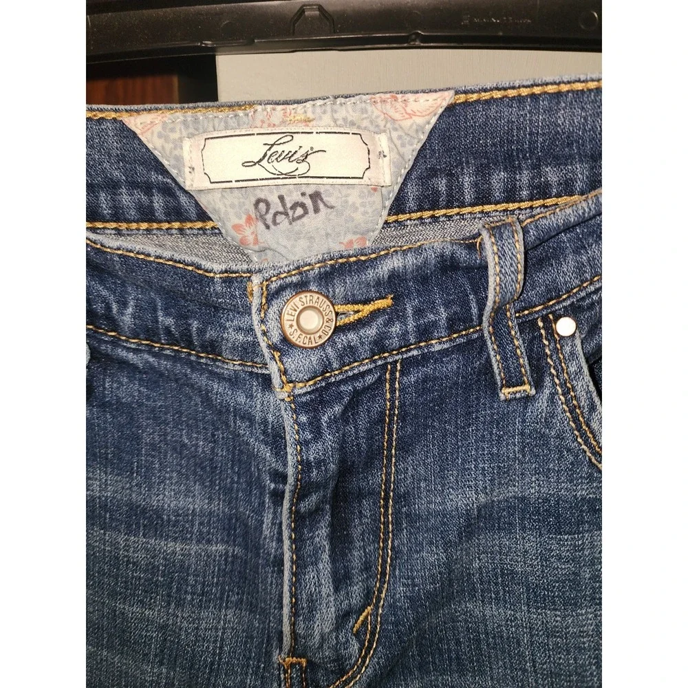 Levis these women
